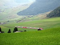 4602203_Matterhorn-Gotthard-Bahn im Vorderrhein-Tal.jpg