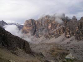 Blick vom Rif Lagazoui nach Nord auf Cima Scotoni1000.jpg