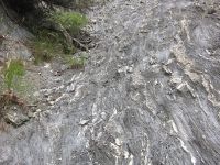 7330774_eigentuemliche Felsformation im Val Ferret.jpg