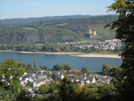 Rheinblick mit Schloss Arenfels.jpg