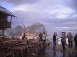 Terrasse des Rifugio Lagazuoi.jpg