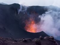 Stromboli-Krater Ausbruch