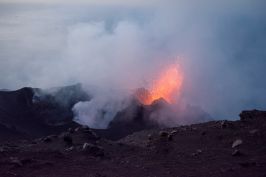 Stromboli-Krater Ausbruch