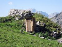 500_Toilettenhaeuschen am Unterbaergli.jpg