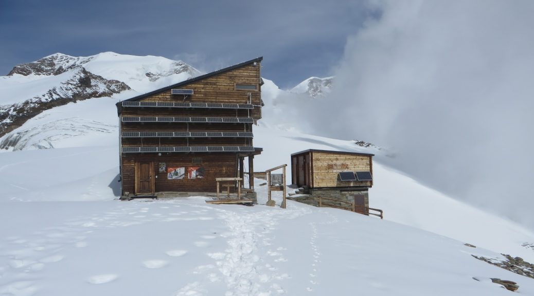 RIFUGIO QUINTINO SELLA - 3585m