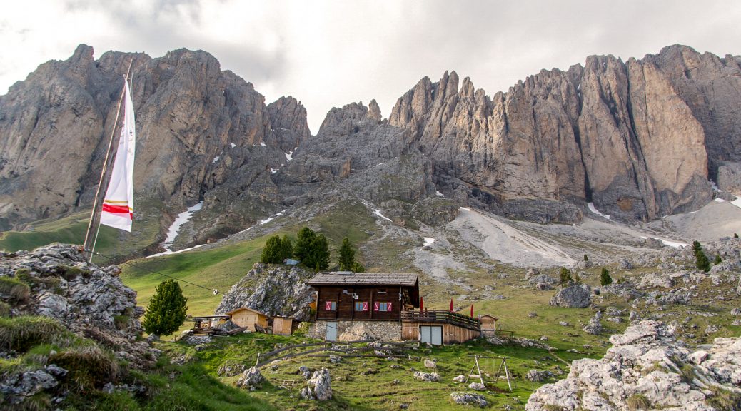 Sandro-Pertini-Hütte (2300m)